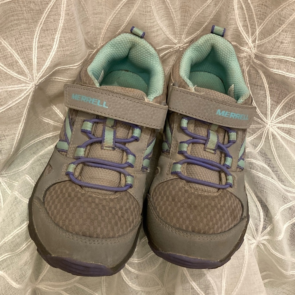 Kids Merrell Shoes - Picture 2 of 9
